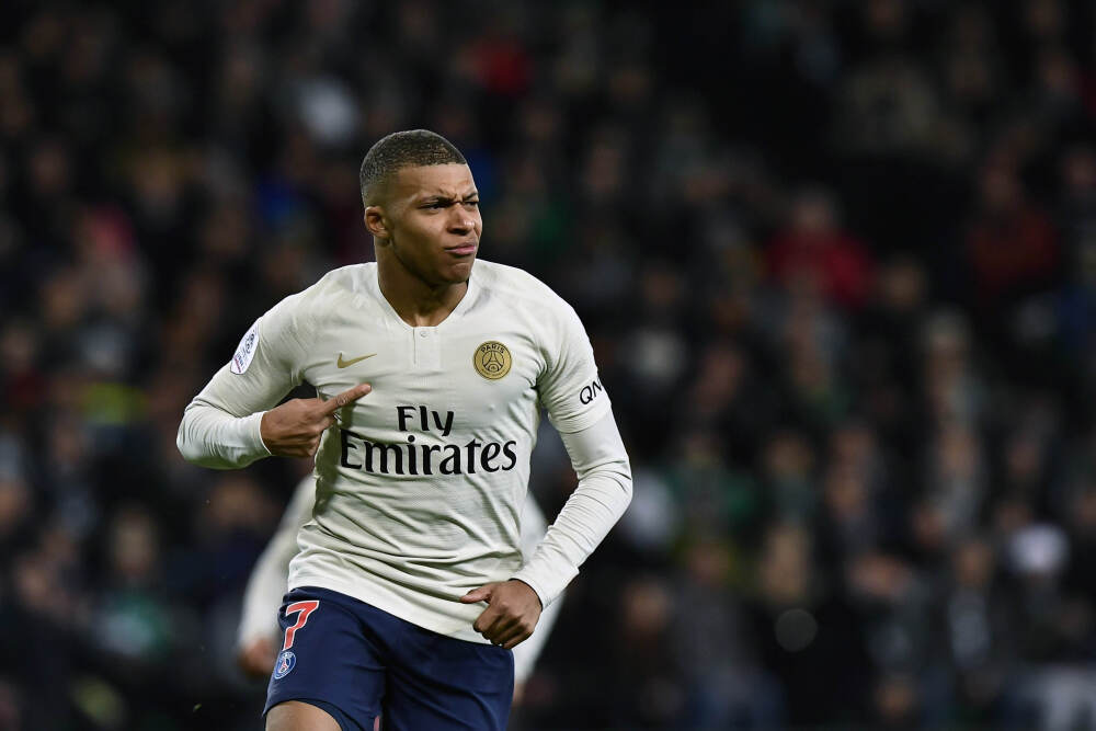 国际航线扩容，全球联系日趋紧密